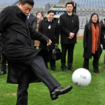 gluehender-fussball-fan-chinas.webp.webp