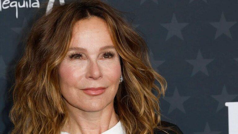 jennifer-grey-die-schauspielerin-wurde-durch-den-film-dirty-dancing-bekannt.jpg