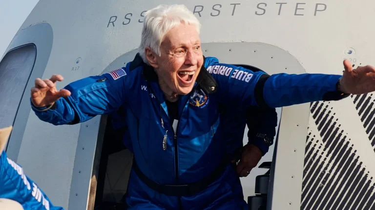 july-20-2021-van-horn-texas-usa-wally-funk-82-became-the-oldest-person-to-fly-in-space-oliveredaemen.webp