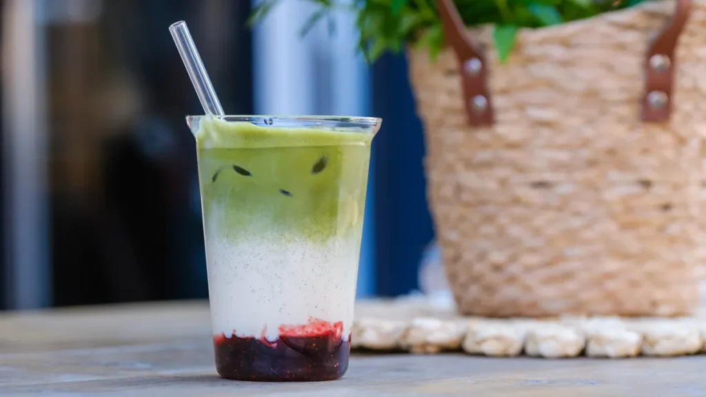 matcha-test-in-muelheim-nur-fuer-redaktionelle-zwecke-editorial-use-only-p-v-l-viktoria-roelver-lara.webp