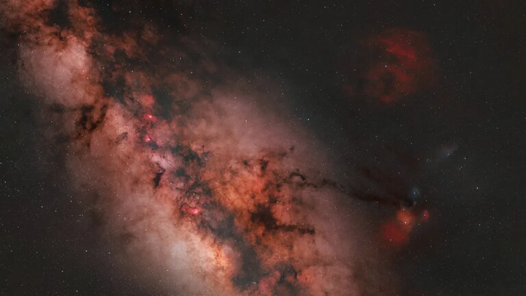 milky-way-core-at-night-viewed-from-almeria-spain-with-dust-and-plasma-jzf00051.jpg