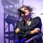 robert-smith-archivbild-the-cure-spielten-das-erste-von-drei-berlin-konzerten.jpg