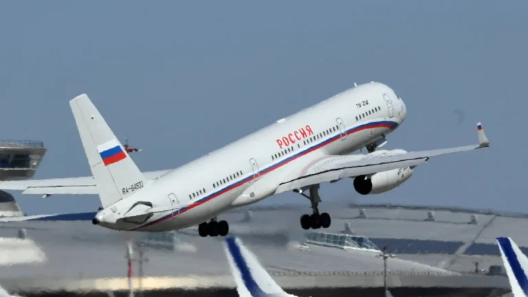 russia-airlines-8228791-02-072022-the-tu-214pu-of-rossiya-airlines-takes-off-from-the-vnukovo-intern.webp
