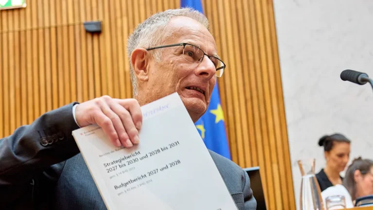 wien-11-062026-debatte-budget-oesterreichisches-parlament-der-nationalrat-trat-heute-im-hohen-haus-z.webp
