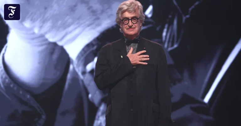 wim-wenders-bei-der-verleihung.webp.webp