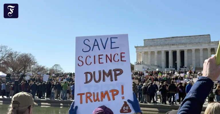 wissenschaftlerprotest-gegen.webp.webp